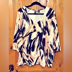 🦋Pretty Women’s V-Neck Tunic Top🦋